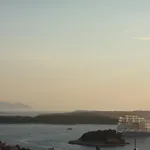 Topo ゲストハウス フヴァル