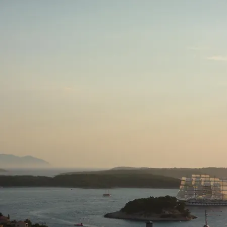 Topo Gæstehus Hvar Town
